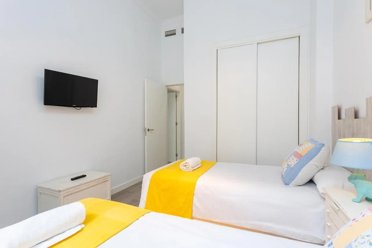 Julieta Historical Apartment By Alohamalaga