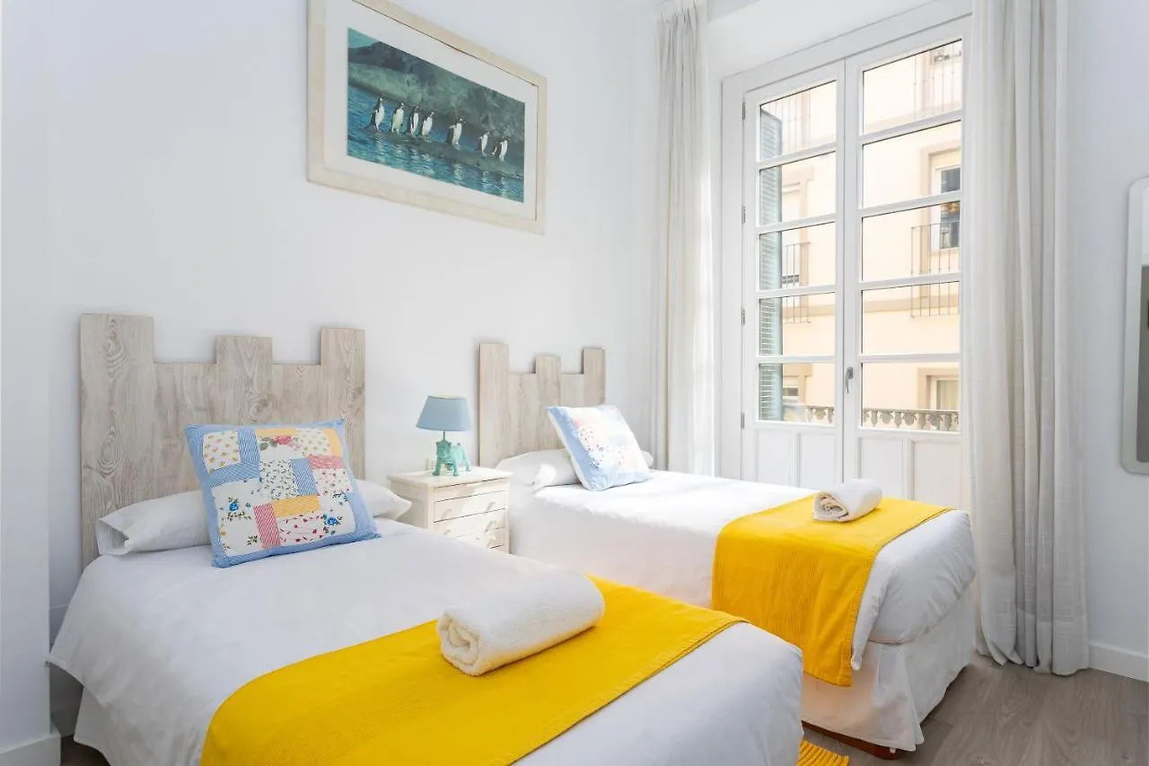 Julieta Historical Apartment By Alohamalaga